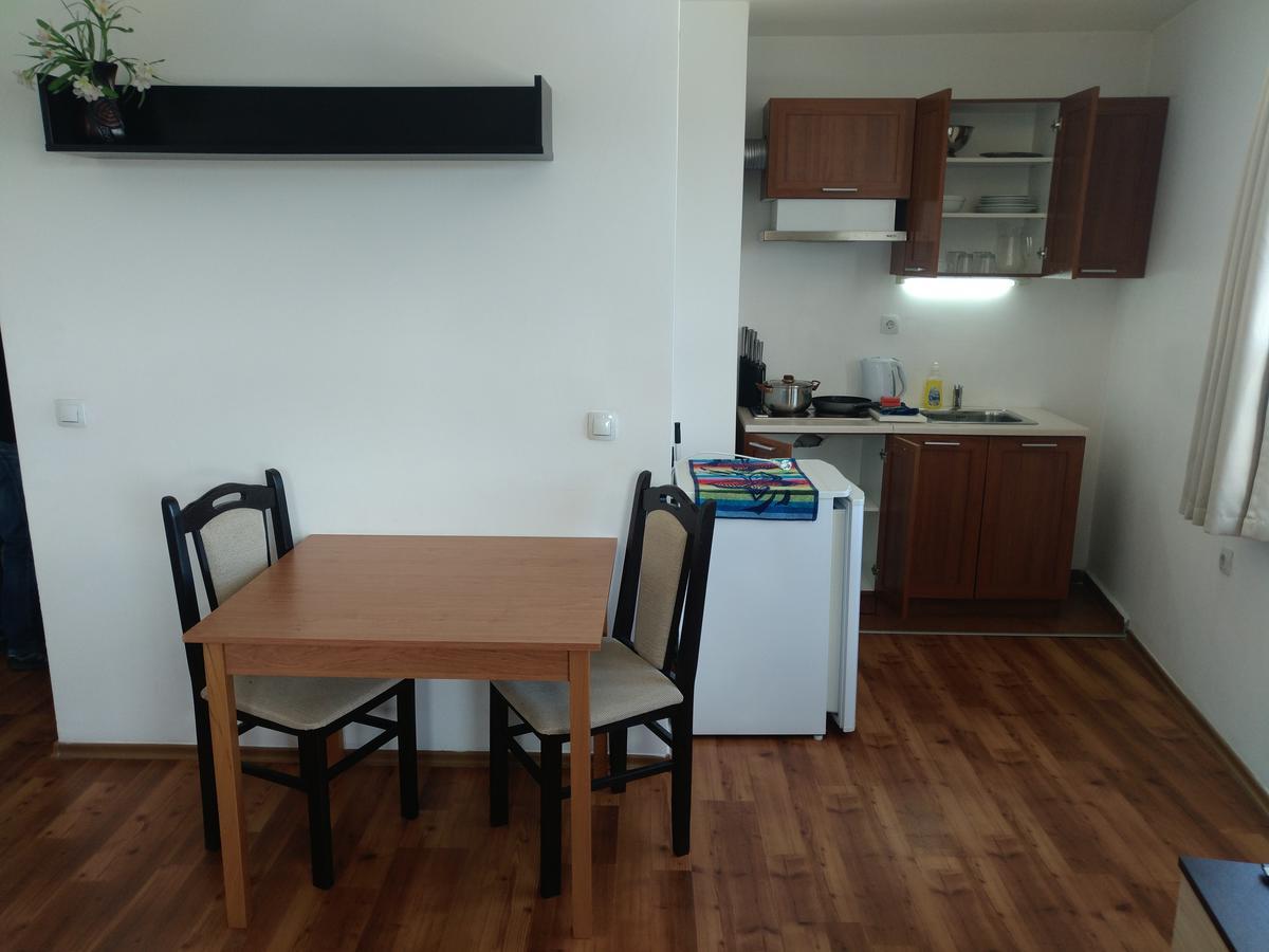 Gondola Apartments & Suites Bansko Bagian luar foto