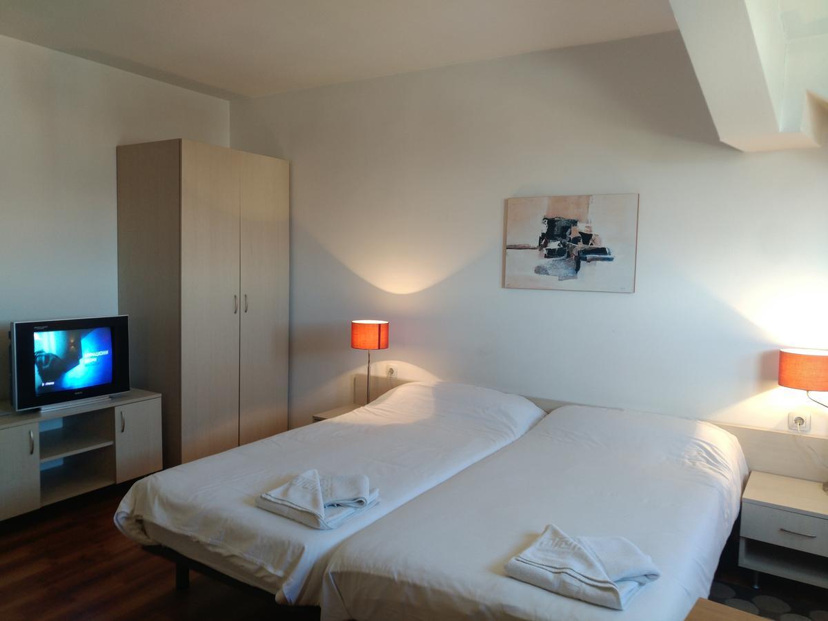 Gondola Apartments & Suites Bansko Bagian luar foto